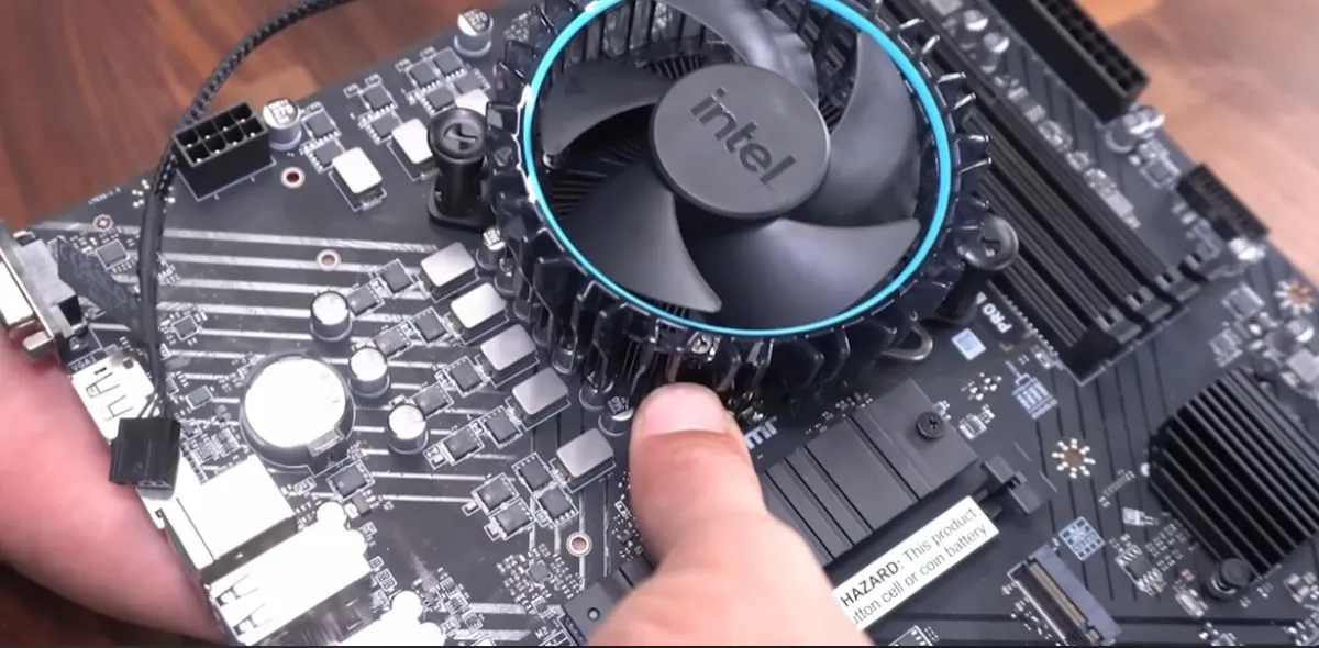 Read more about the article Best Ultra-Budget Gaming PC Build 2025 (Under $500 / R10k)